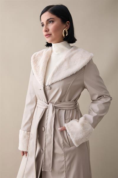 Kürk Detaylı Bej Deri Trençkot