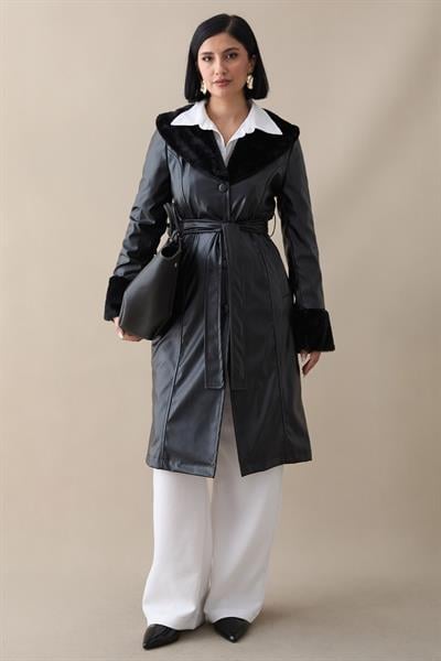 Kürk Detaylı Siyah Deri Trençkot