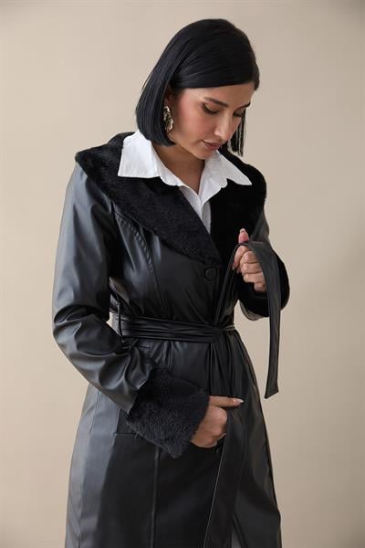 Kürk Detaylı Siyah Deri Trençkot