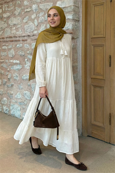 Lina Püsküllü Beyaz Elbise