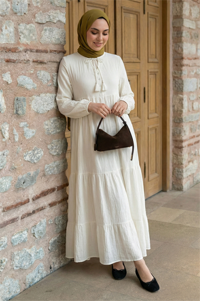 Lina Püsküllü Beyaz Elbise