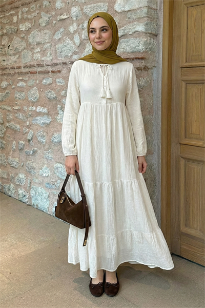 Lina Püsküllü Beyaz Elbise