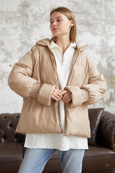 Monika Kolları Büzgülü Kısa Mont - Bej