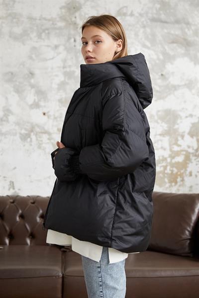 Monika Kolları Büzgülü Kısa Mont - Siyah