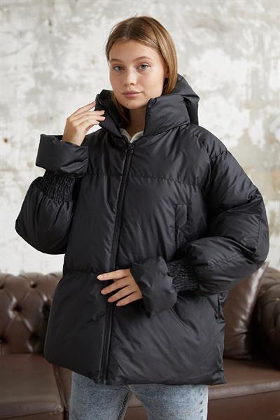 Monika Kolları Büzgülü Kısa Mont - Siyah