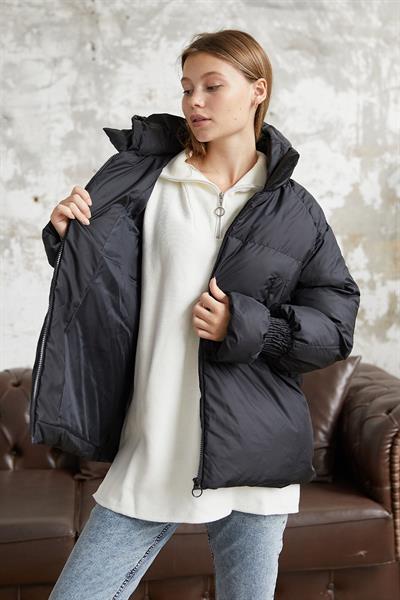 Monika Kolları Büzgülü Kısa Mont - Siyah