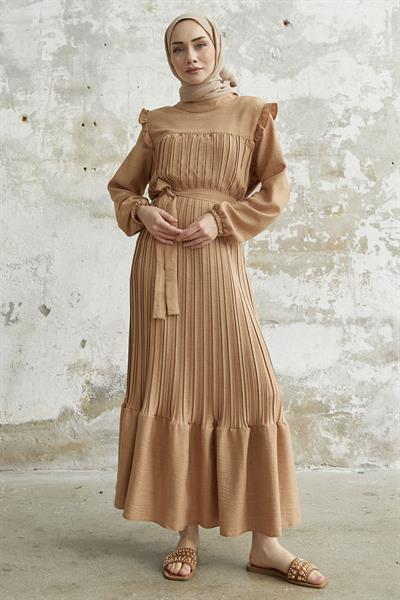 Omuzu Fırfır Piliseli Keten Camel Elbise