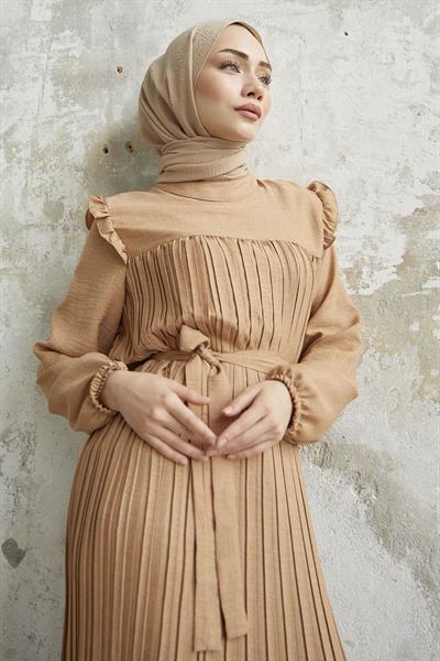 Omuzu Fırfır Piliseli Keten Camel Elbise