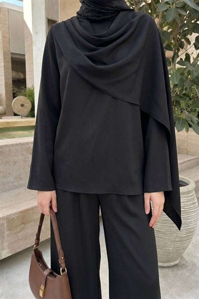 Omuzu Şal Detaylı Siyah Saten Takım