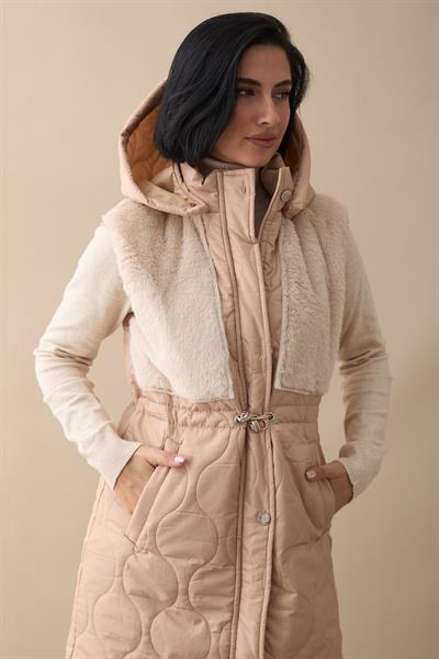 Önü Peluş Detay Bej Şişme Yelek