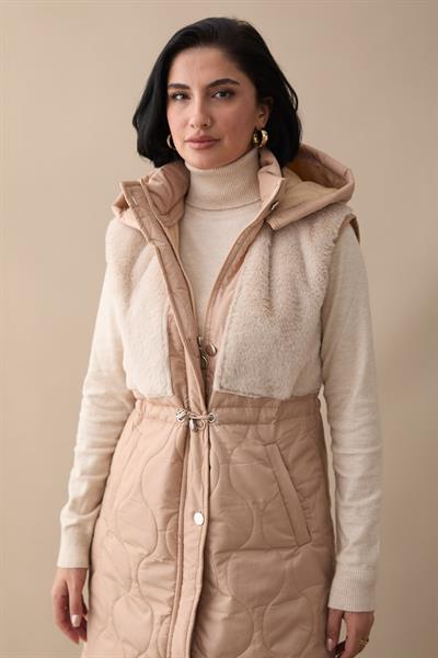 Önü Peluş Detay Bej Şişme Yelek