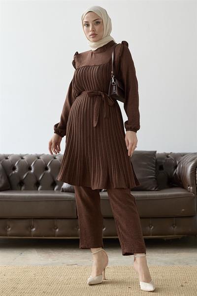 Önü Pileli Fırfır Detay Acı Kahve Takım