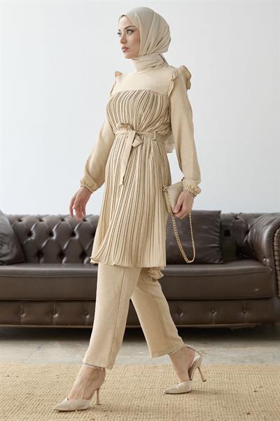 Önü Pileli Fırfır Detay Bej Takım