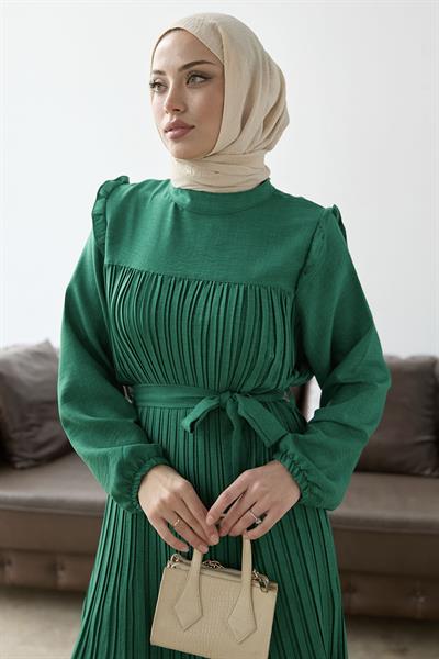 Önü Pileli Fırfır Detay Zümrüt Yeşili Takım