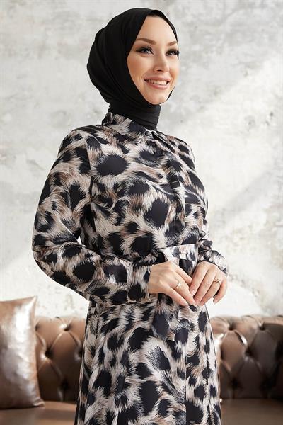 Perla Desenli Beli Kuşaklı Saten Elbise - Bej