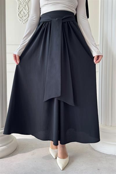 Pileli Kuşak Detay Siyah Etek