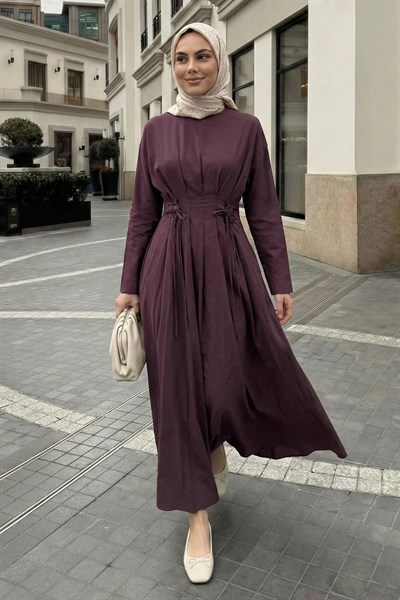 Pileli Kuşaklı Bordo Elbise