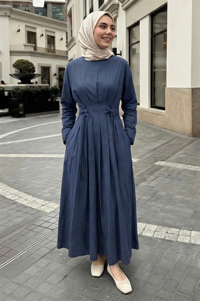 Pileli Kuşaklı Mavi Elbise