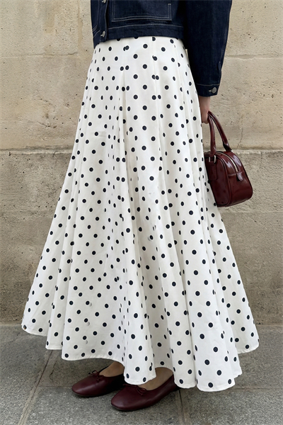 Pileli Puantiyeli Beyaz Etek