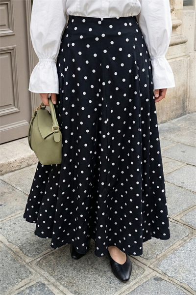 Pileli Puantiyeli Siyah Etek