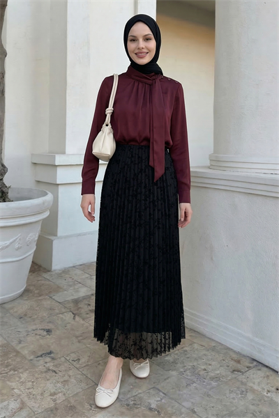 Piliseli Çiçekli Siyah Flok Etek