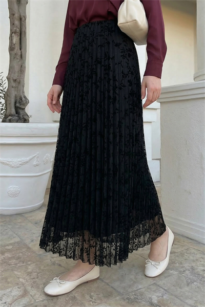 Piliseli Çiçekli Siyah Flok Etek