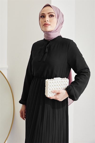 Piliseli Limelda Siyah Şifon Elbise