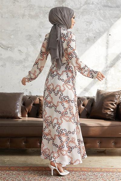 Ruby Zincir Desenli Kuşaklı Saten Elbise - Gri