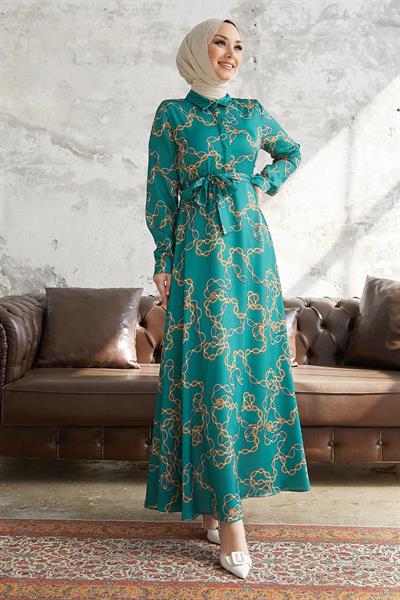 Ruby Zincir Desenli Kuşaklı Saten Elbise - Petrol Yeşili