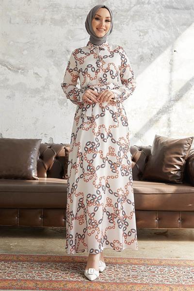 Ruby Zincir Desenli Kuşaklı Saten Elbise - Gri