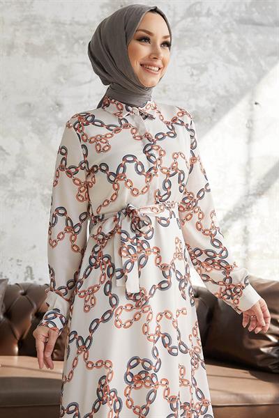 Ruby Zincir Desenli Kuşaklı Saten Elbise - Gri