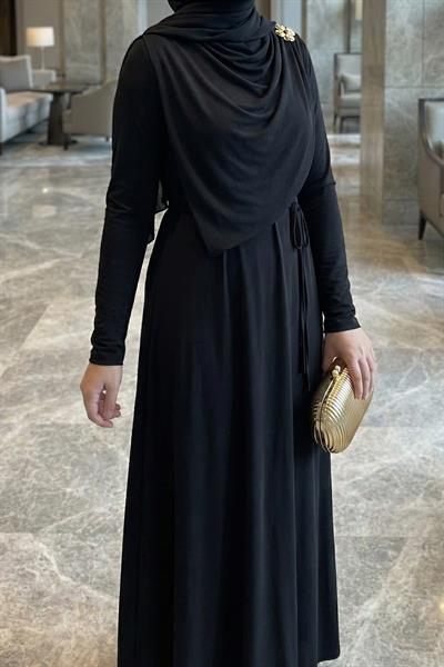 Şal Bağlamalı Broşlu Siyah Sandy Elbise