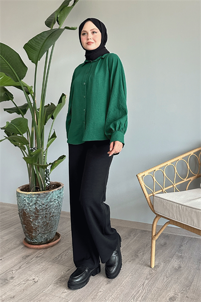 Salaş Basic Zümrüt Yeşili Gömlek