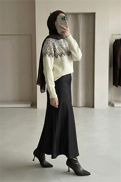 Saten Siyah Kloş Etek