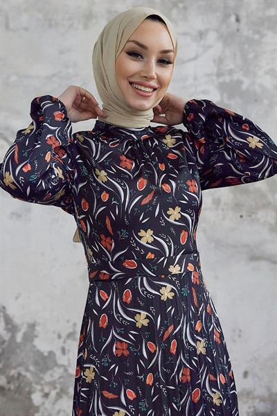 Seba Çiçek Desen Piliseli Saten Elbise - Siyah