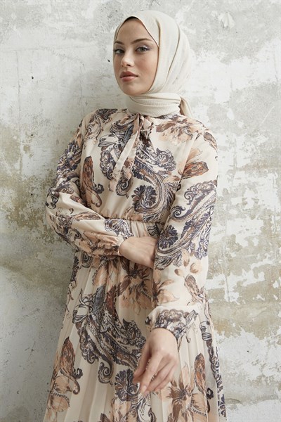 Serena Çiçek Desen Piliseli Ekru Şifon Elbise