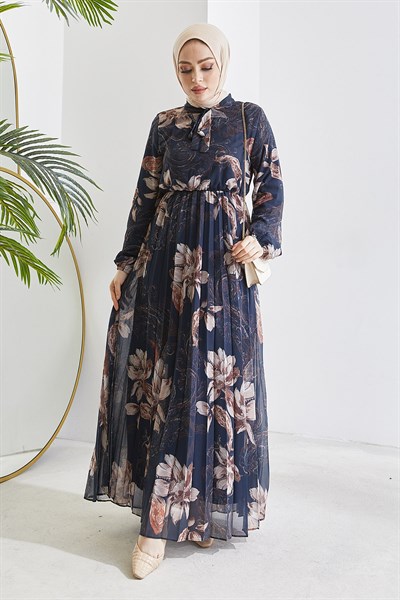 Serena Çiçek Desen Piliseli Lacivert Şifon Elbise