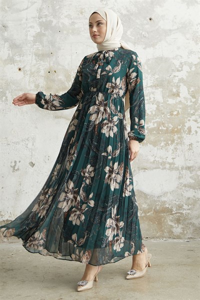 Serena Çiçek Desen Piliseli Yeşil Şifon Elbise