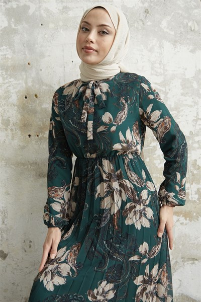 Serena Çiçek Desen Piliseli Yeşil Şifon Elbise