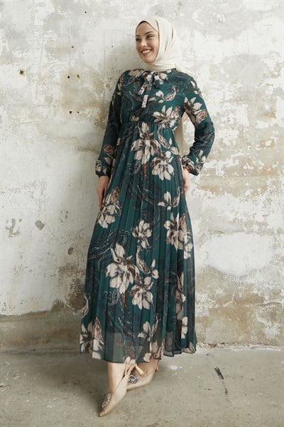 Serena Çiçek Desen Piliseli Yeşil Şifon Elbise