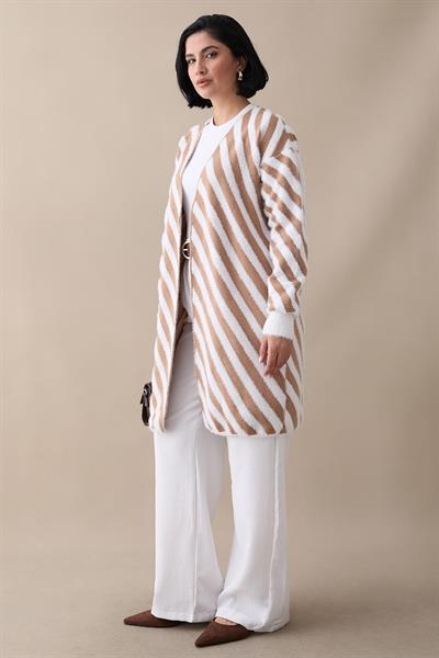 Şeritli Tüylü Camel Triko Hırka