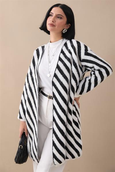 Şeritli Tüylü Siyah Triko Hırka