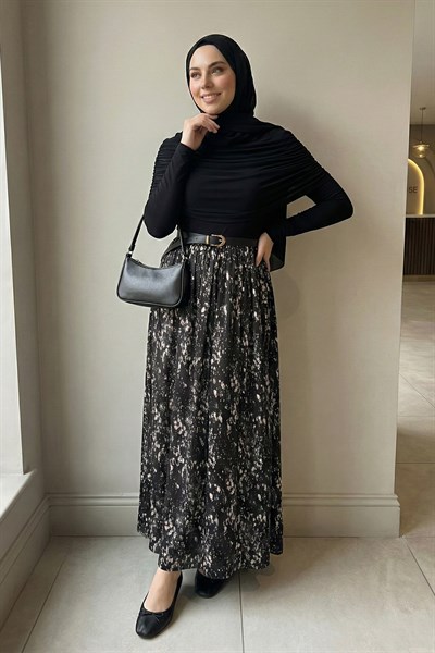 Şifon Sandy Kemerli Drapeli Siyah Fırça Desen Elbise