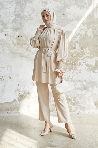 Stone-Detail Balloon Sleeve Satin Suit - Beige