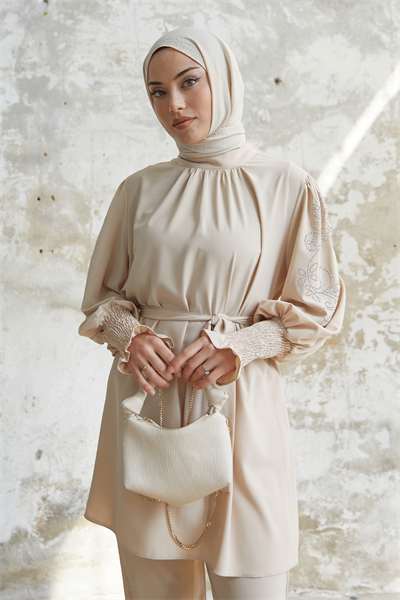 Stone-Detail Balloon Sleeve Satin Suit - Beige