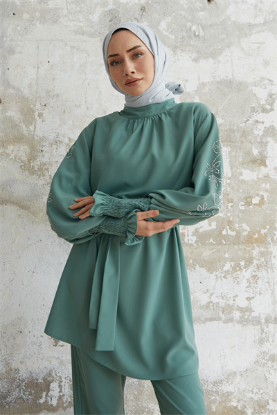 Stone-Detail Balloon Sleeve Satin Suit - Mint