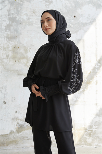 Taş Detaylı Balon Kol İkili Siyah Saten Takım