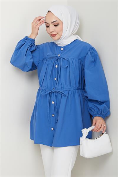 Taş Düğmeli Büzgülü Saks Mavisi Gömlek