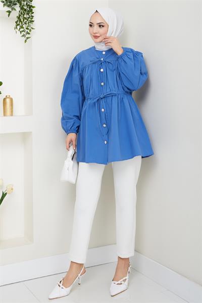 Taş Düğmeli Büzgülü Saks Mavisi Gömlek