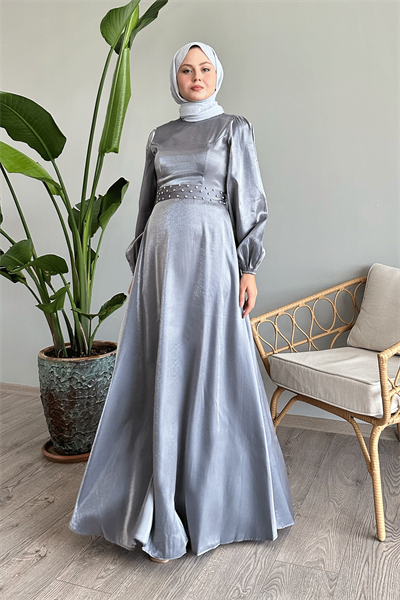 Taş Kuşaklı Simli Gri Saten Elbise